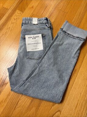 Good American Slim Women’s Light Blue Good Classic Slim Jeans NWT 8/29